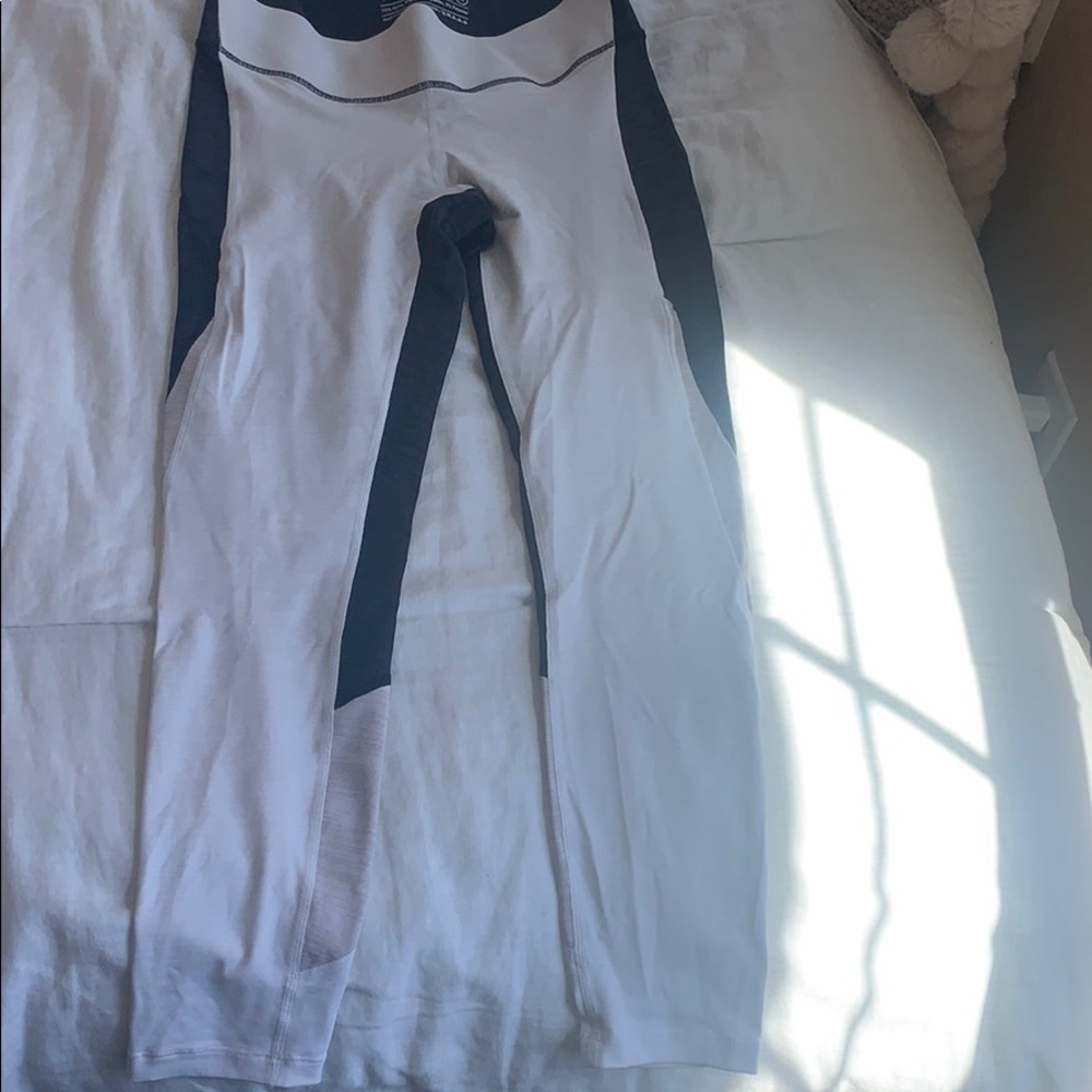 Outdoor Voices 7/8 Tri-tone Techsweat leggings